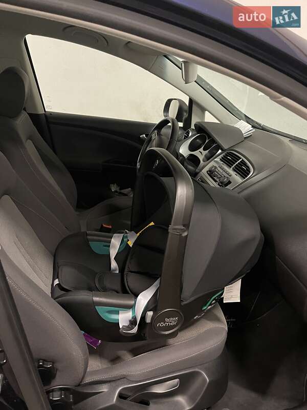 Мінівен SEAT Altea XL 2011 в Львові