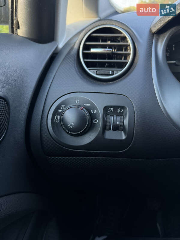 Минивэн SEAT Altea XL 2008 в Решетиловке