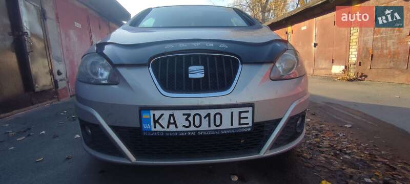Минивэн SEAT Altea XL 2010 в Киеве