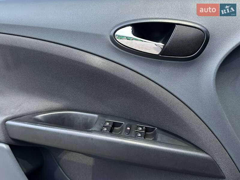 Минивэн SEAT Altea XL 2007 в Киеве