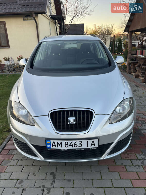 Минивэн SEAT Altea XL 2010 в Житомире