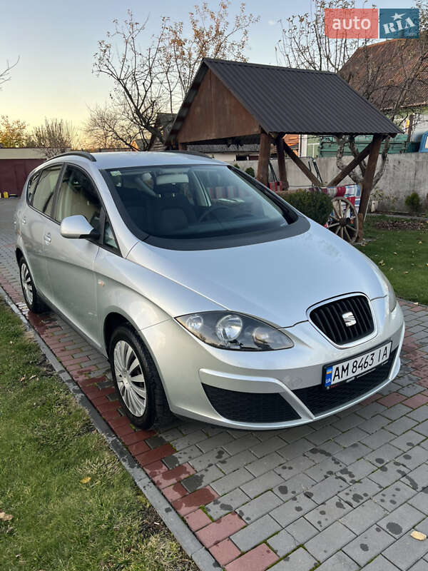 Минивэн SEAT Altea XL 2010 в Житомире