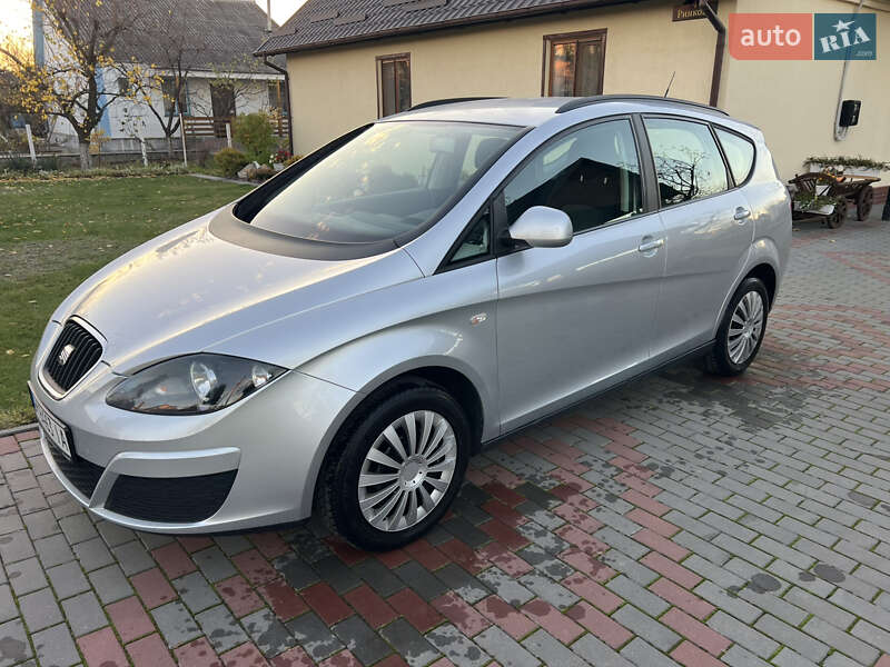 Минивэн SEAT Altea XL 2010 в Житомире