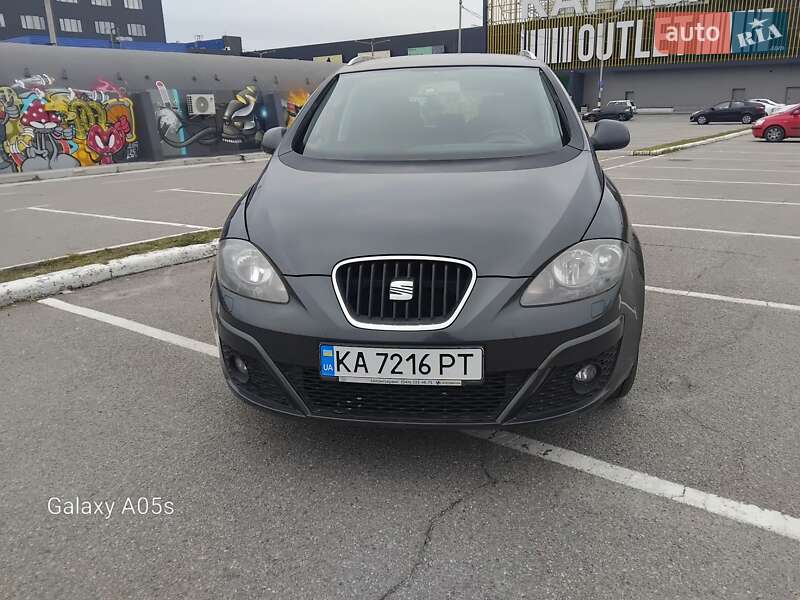 Минивэн SEAT Altea XL 2010 в Киеве