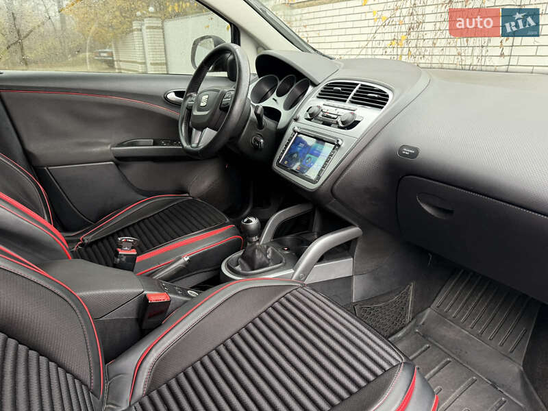 Мінівен SEAT Altea XL 2011 в Вільнянську