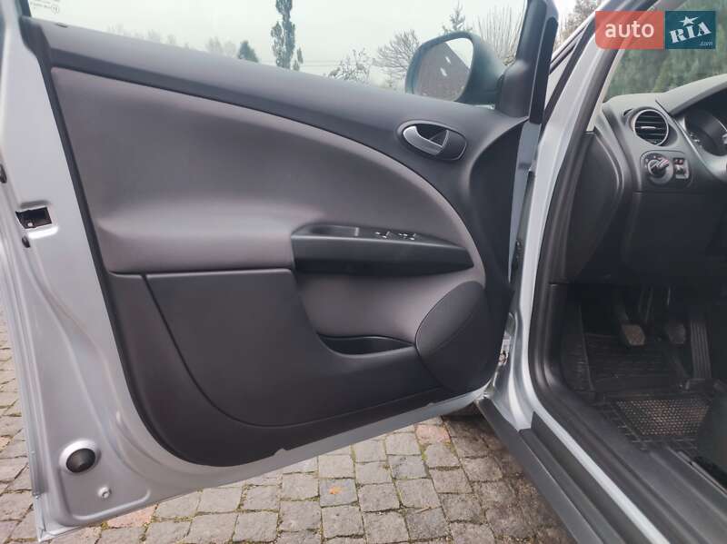 Мінівен SEAT Altea XL 2010 в Житомирі