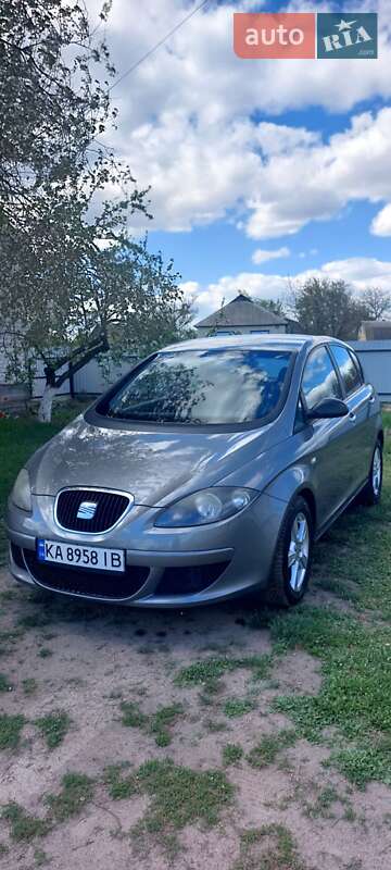 Минивэн SEAT Altea 2008 в 