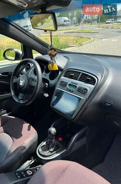Минивэн SEAT Altea 2005 в 
