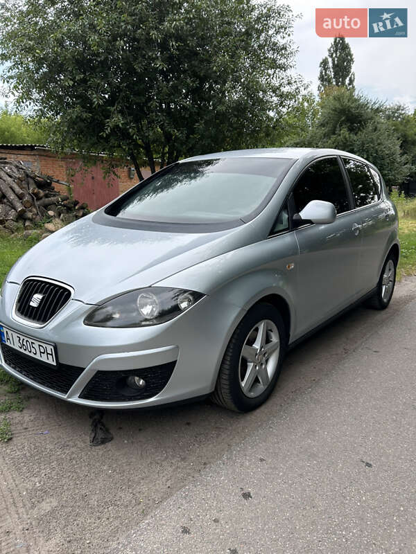 Минивэн SEAT Altea 2010 в Узине