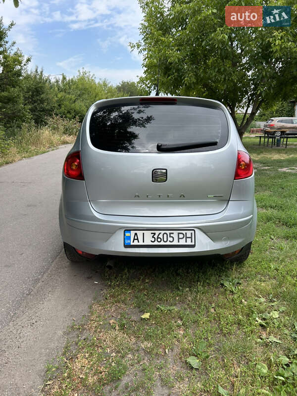 Минивэн SEAT Altea 2010 в Узине