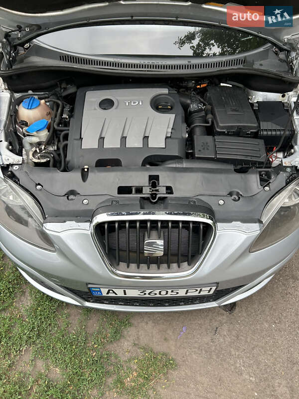 Минивэн SEAT Altea 2010 в Узине