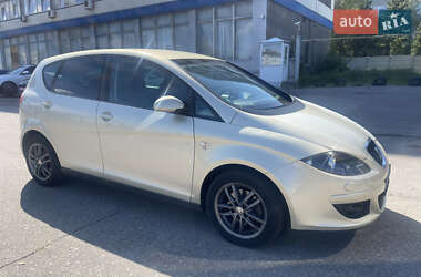 Минивэн SEAT Altea 2005 в 