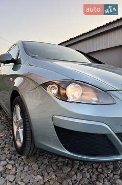 Минивэн SEAT Altea 2009 в 