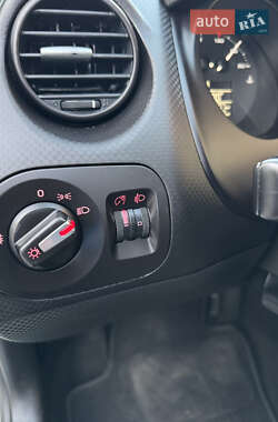 Минивэн SEAT Altea 2009 в 