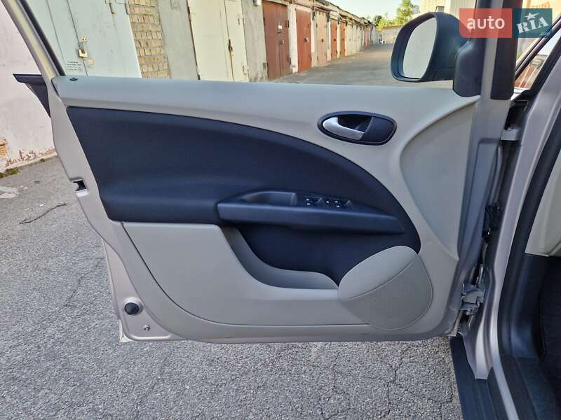 Мінівен SEAT Altea 2010 в Києві фото 44 Мінівен SEAT Altea 2010 в Києві