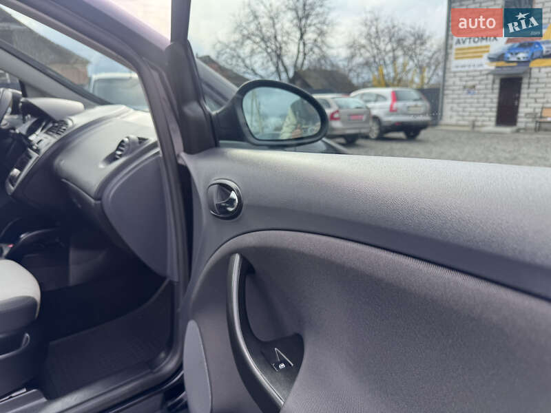 Минивэн SEAT Altea 2009 в Звенигородке