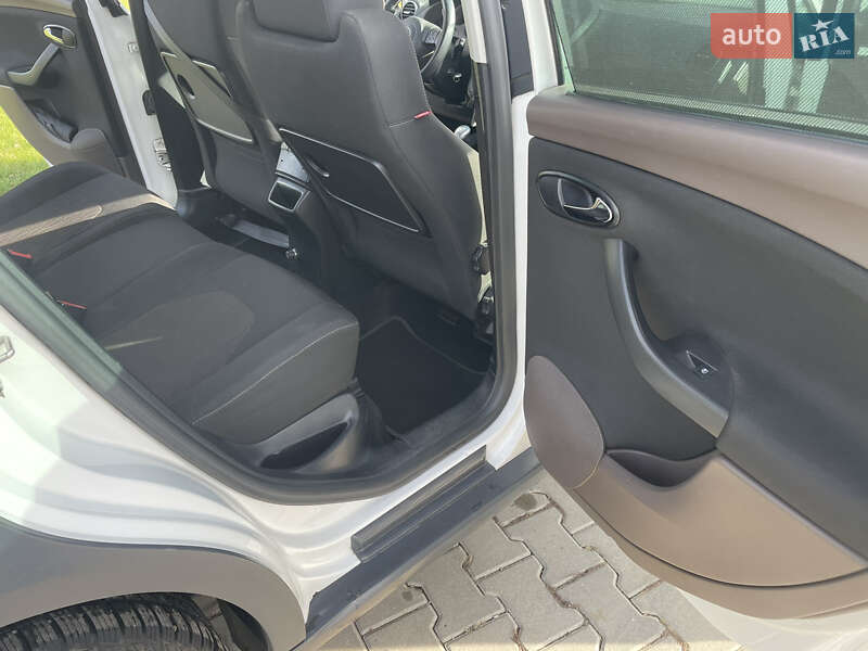 Минивэн SEAT Altea 2008 в Кицмани фото 26 Минивэн SEAT Altea 2008 в Кицмани