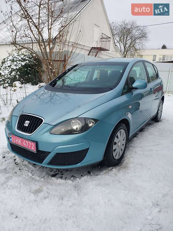 Минивэн SEAT Altea 2010 в Луцке