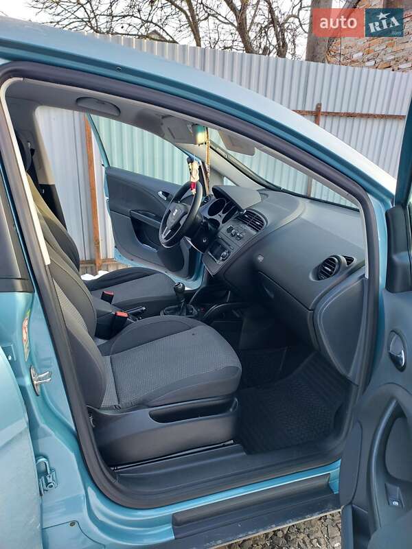 Минивэн SEAT Altea 2010 в Луцке