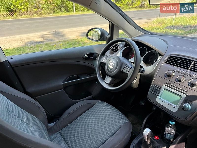 Минивэн SEAT Altea 2008 в Луцке