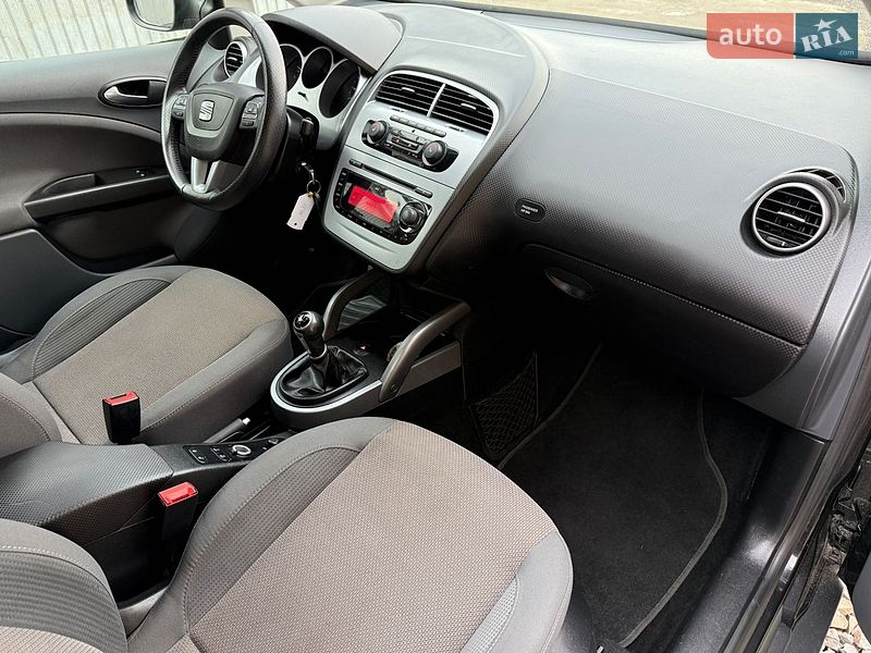 Минивэн SEAT Altea 2010 в Луцке