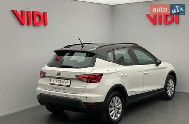 Хэтчбек SEAT Arona 2018 в 