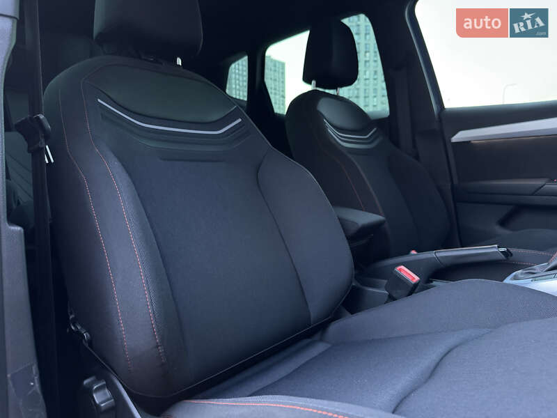 Позашляховик / Кросовер SEAT Arona 2022 в Києві