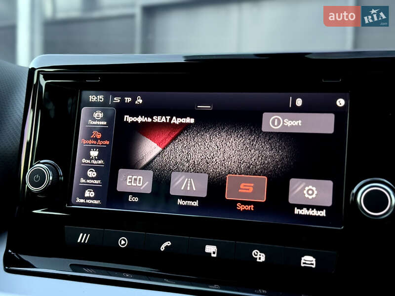 Позашляховик / Кросовер SEAT Arona 2022 в Києві