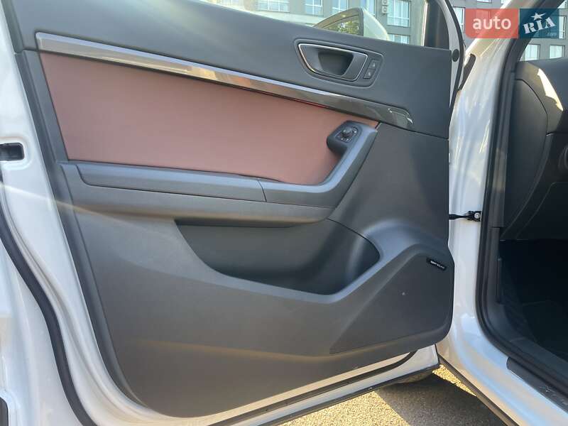 Внедорожник / Кроссовер SEAT Ateca 2016 в Львове фото 15 Внедорожник / Кроссовер SEAT Ateca 2016 в Львове