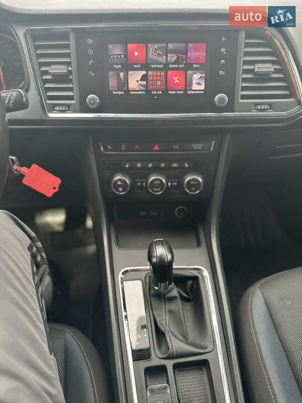 Внедорожник / Кроссовер SEAT Ateca 2019 в Староконстантинове