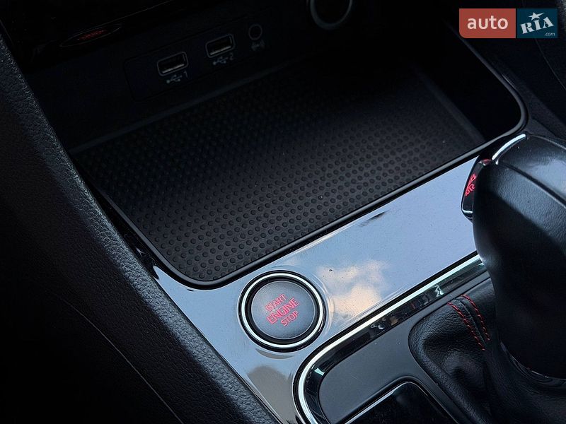 Внедорожник / Кроссовер SEAT Ateca 2019 в Кривом Роге