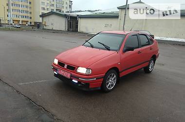 Седан SEAT Cordoba 1996 в Львове