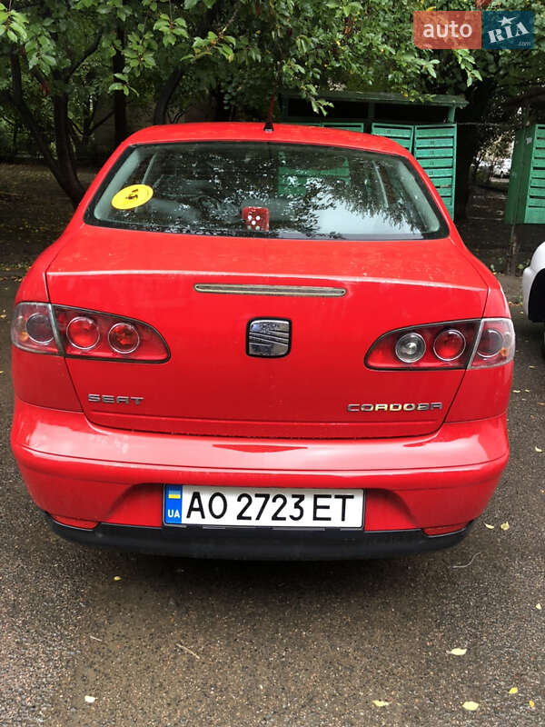 Седан SEAT Cordoba 2005 в Ужгороді