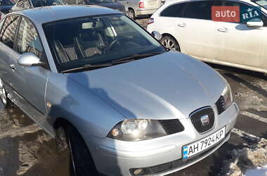 Седан SEAT Cordoba 2007 в Львове