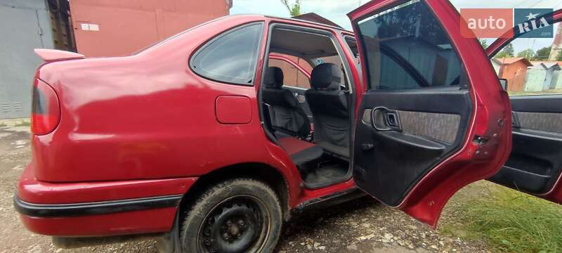Седан SEAT Cordoba 1996 в Дрогобыче