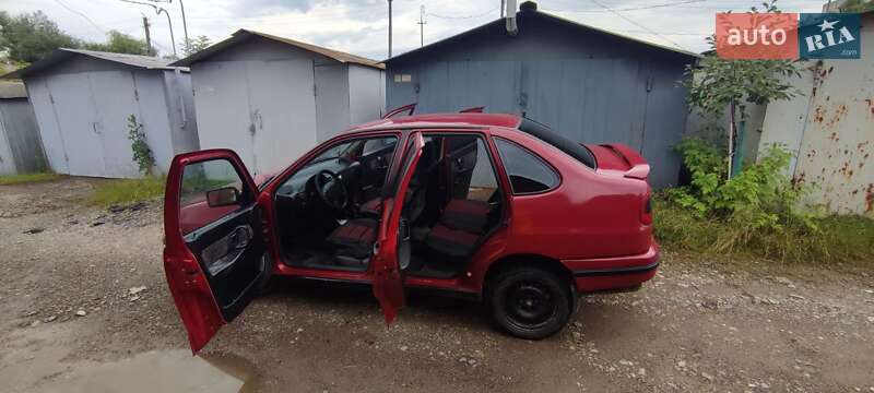 Седан SEAT Cordoba 1996 в Дрогобыче