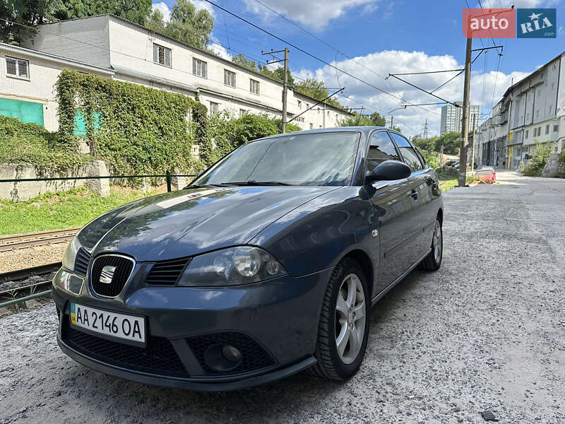 Седан SEAT Cordoba 2007 в Киеве