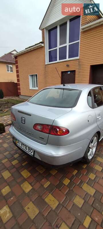 Седан SEAT Cordoba 2008 в Києві
