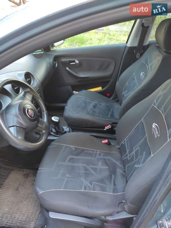 Седан SEAT Cordoba 2007 в Харкові