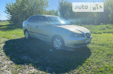 Седан SEAT Cordoba 2005 в Киеве