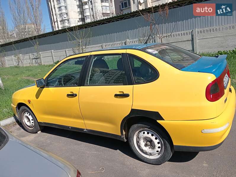 Седан SEAT Cordoba 1994 в Миколаєві