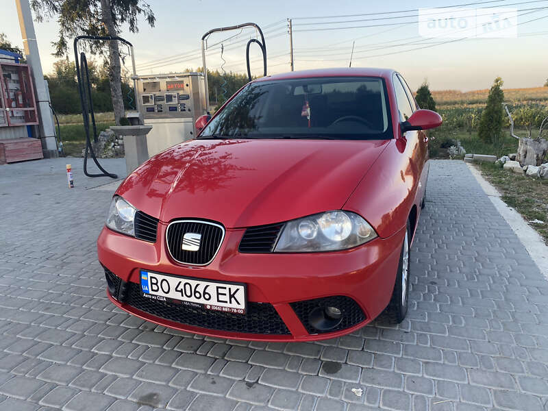 Седан SEAT Cordoba 2006 в Борщеві