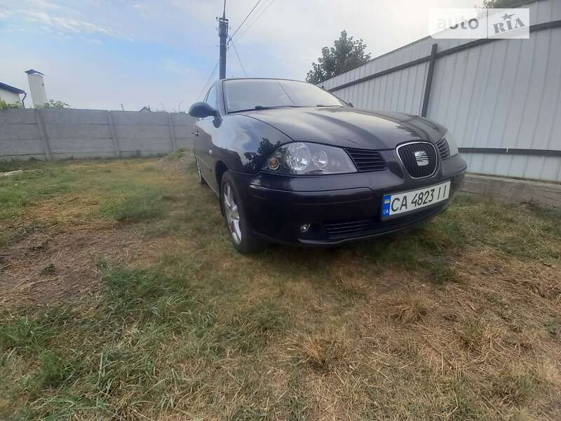 Седан SEAT Cordoba 2007 в Черкасах