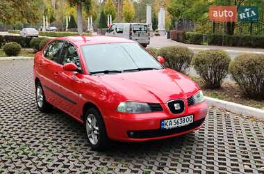 Седан SEAT Cordoba 2003 в Киеве