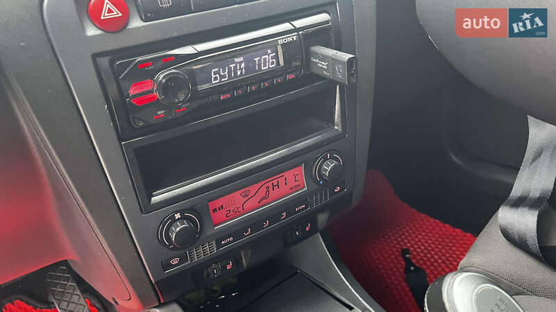 Седан SEAT Cordoba 2007 в Киеве