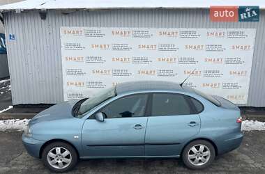 Седан SEAT Cordoba 2005 в Києві