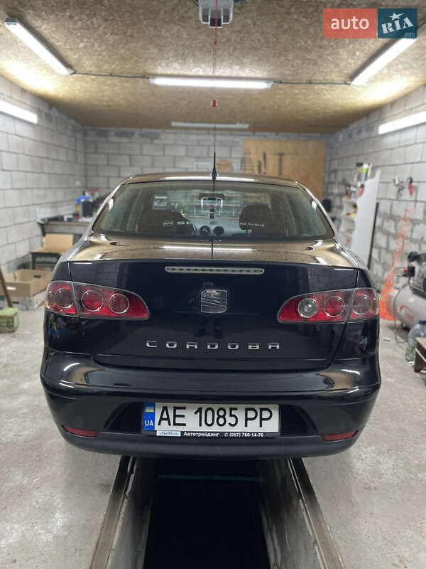 Седан SEAT Cordoba 2008 в Каменском
