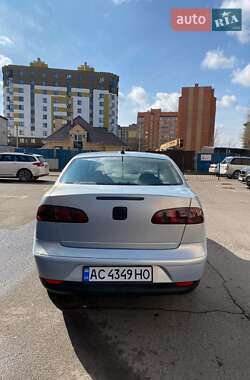 Седан SEAT Cordoba 2005 в Києві