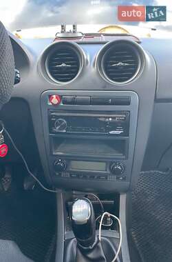 Седан SEAT Cordoba 2008 в 