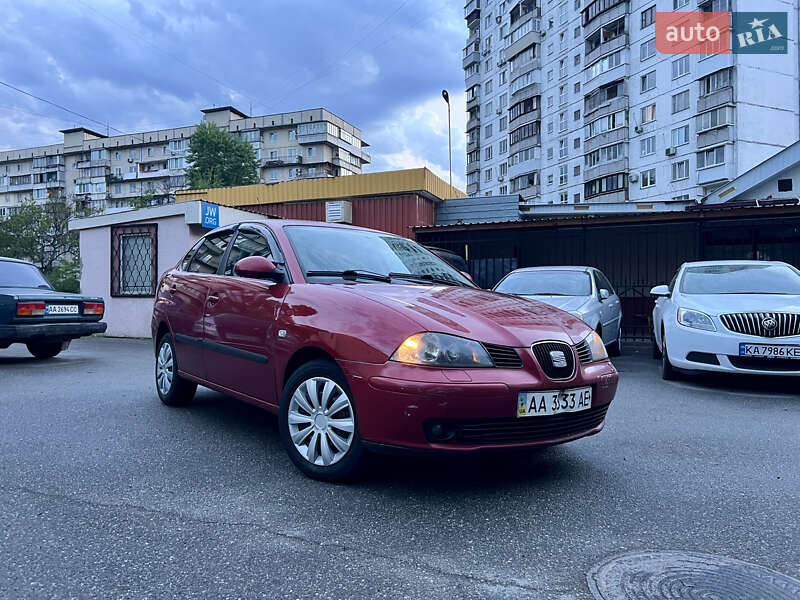 Седан SEAT Cordoba 2005 в 